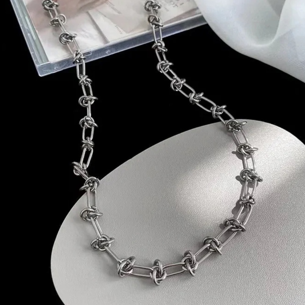 Elegant Silver Chain Necklace and Bracelet SET - Picture 9 of 13